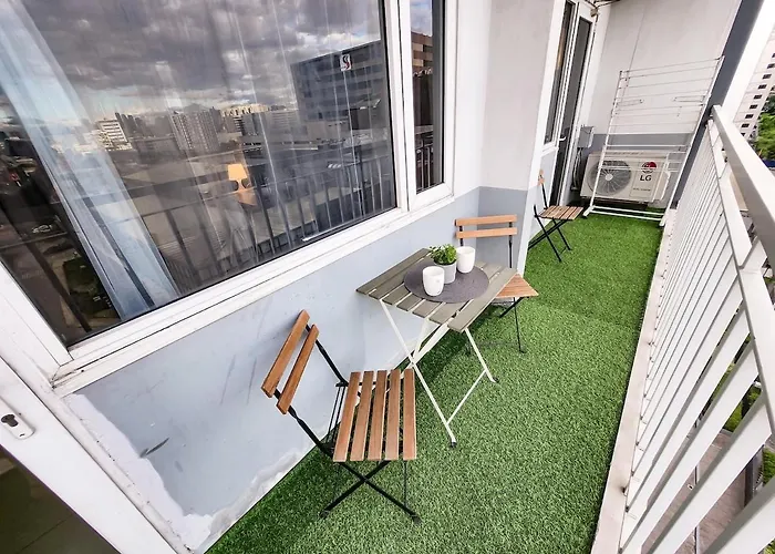 2br View Moa 200mbps Netflix * Manila